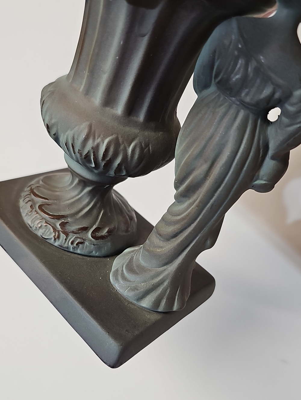 Vintage Inarco Neoclassical Grecian Lady Woman with Urn Planter - Picture 12 of 16
